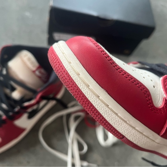 Air Jordan 1 Lost n Found Women’s 7.6 men’s 6 Blk Red Bred AJ1 Hi High Retro OG - Picture 11 of 11